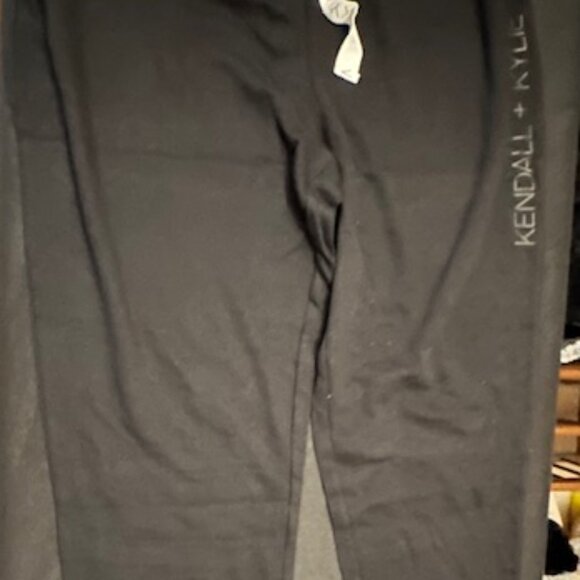 Kendall & Kylie Pants - Black Kendall + Kylie's solid French terry pants  7224  NWT Boutique